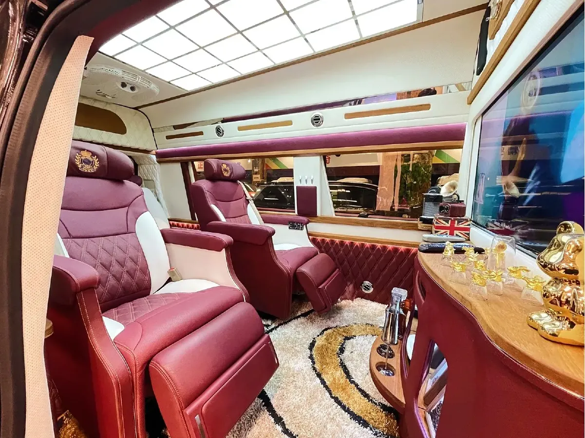 2011 Ford E350 5.4L 258HP V8 5AT,autocango,china used car exporter,china ev exporter,chinese used car exporter,chinese used ev exporter