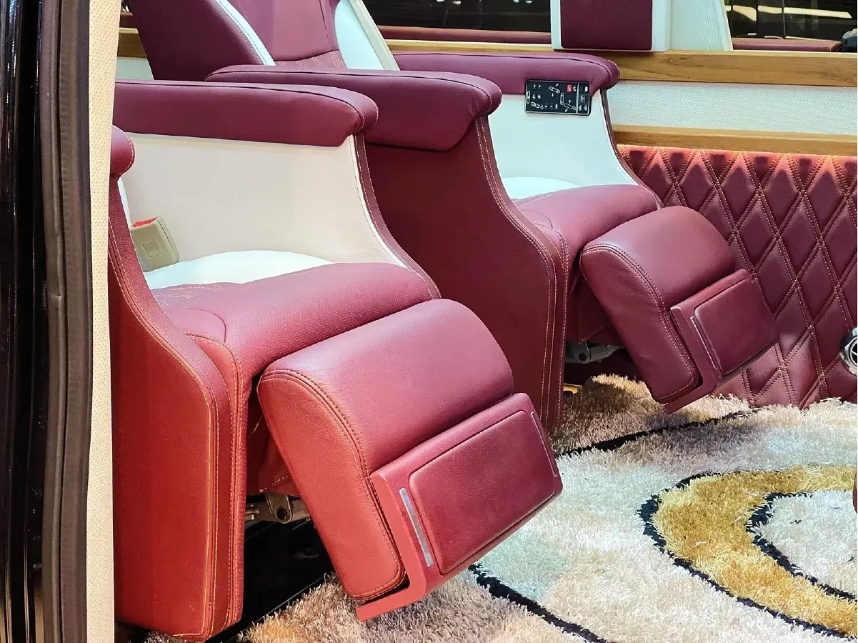 2011 Ford E350 5.4L 258HP V8 5AT,autocango,china used car exporter,china ev exporter,chinese used car exporter,chinese used ev exporter