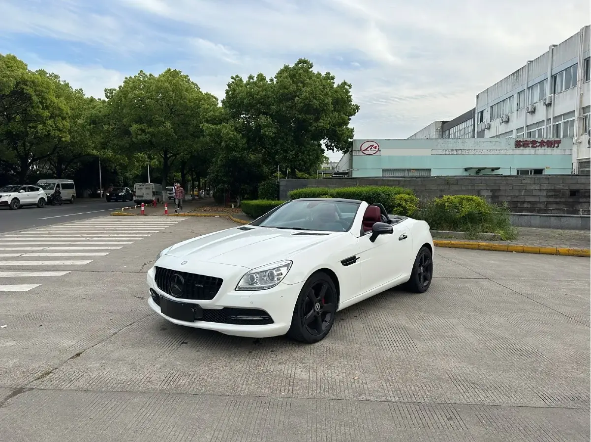 2011 Mercedes-Benz SLK Class 1.8T 184HP L4 7AT