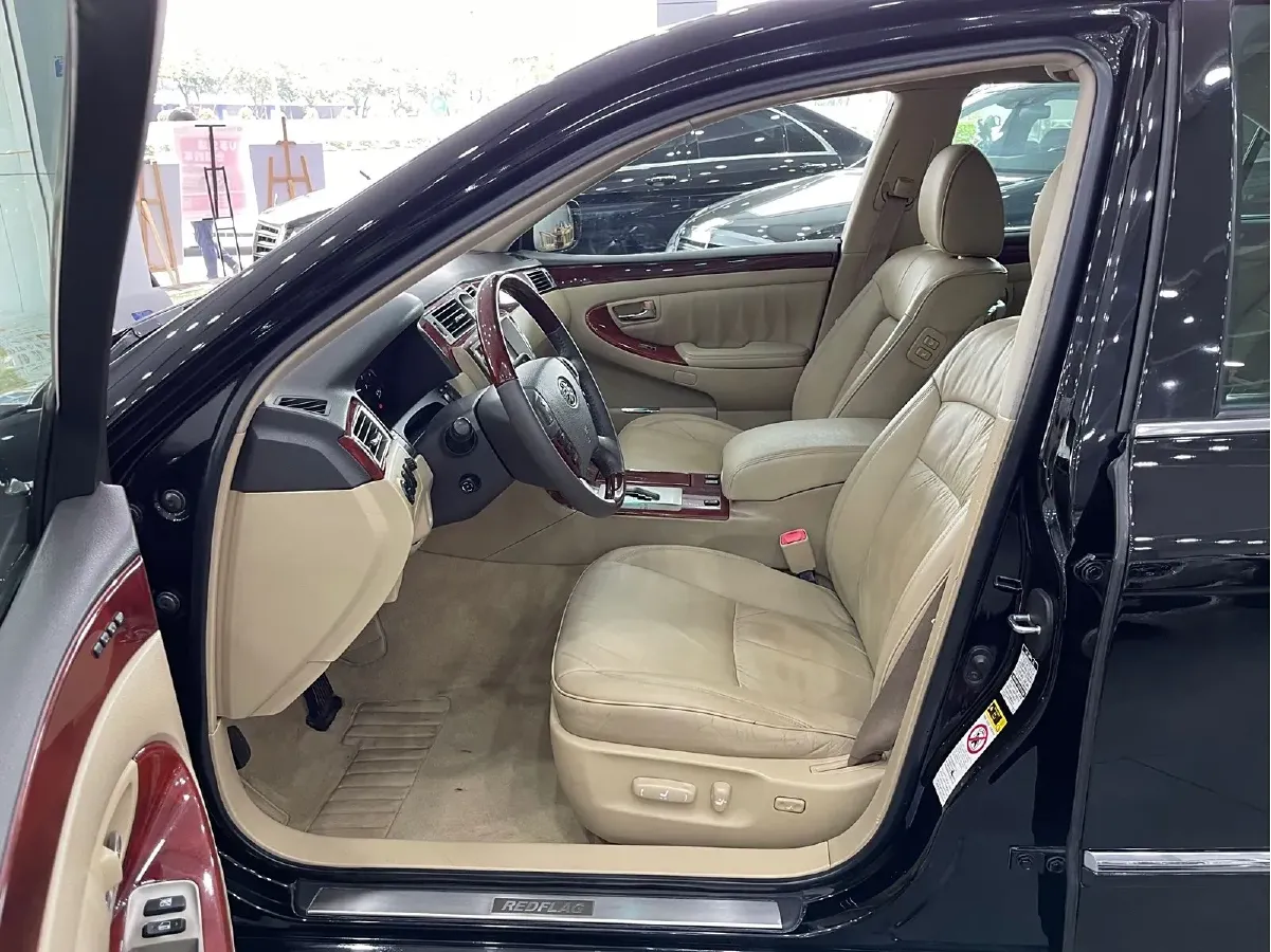 2009 HongQi ShengShi 4.3L 280HP V8 6AT,autocango,china used car exporter,china ev exporter,chinese used car exporter,chinese used ev exporter