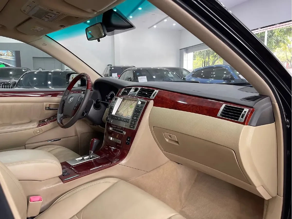 2009 HongQi ShengShi 4.3L 280HP V8 6AT,autocango,china used car exporter,china ev exporter,chinese used car exporter,chinese used ev exporter