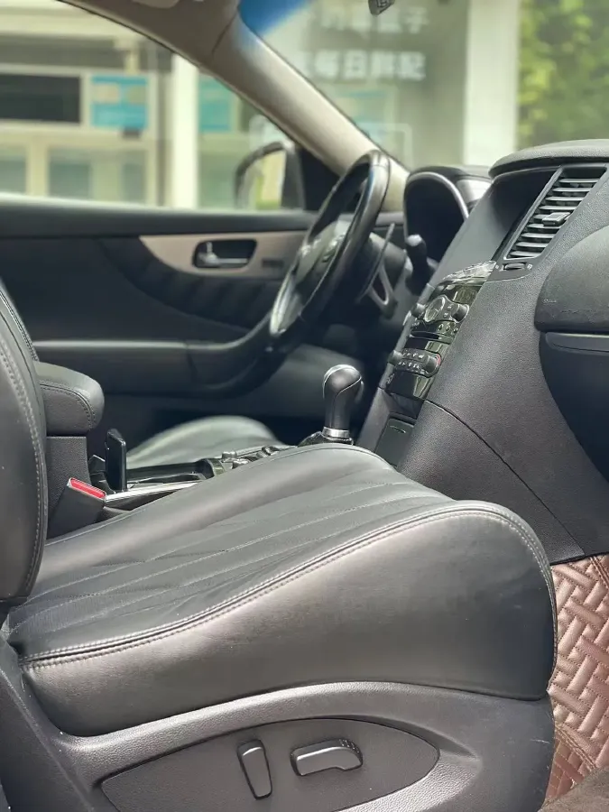 2011 Infiniti FX 3.5L 332HP V6 7AT,autocango,china used car exporter,china ev exporter,chinese used car exporter,chinese used ev exporter