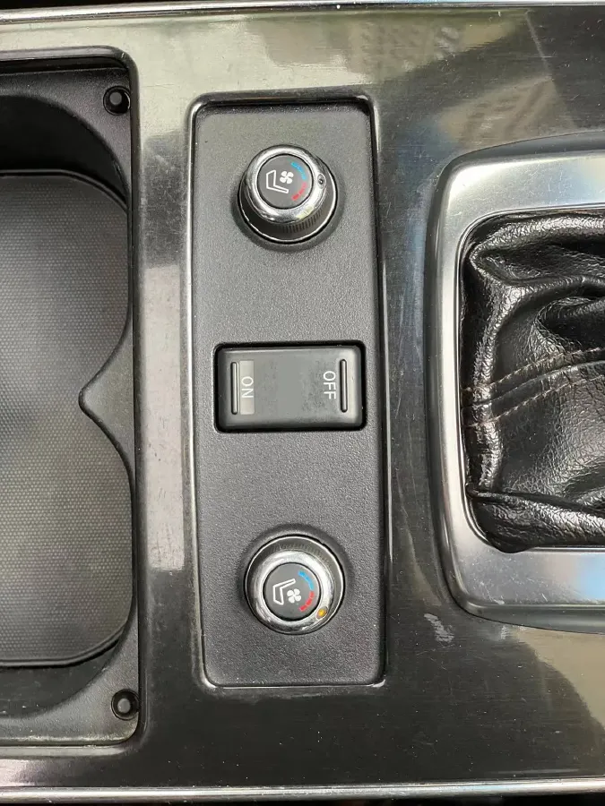 2011 Infiniti FX 3.5L 332HP V6 7AT,autocango,china used car exporter,china ev exporter,chinese used car exporter,chinese used ev exporter