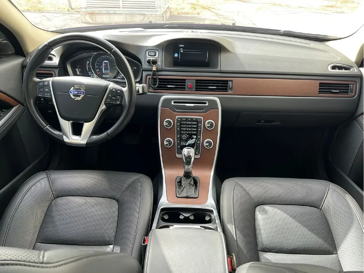 2015 Volvo S80L 2.0T 214HP L5 6AT,autocango,china used car exporter,china ev exporter,chinese used car exporter,chinese used ev exporter