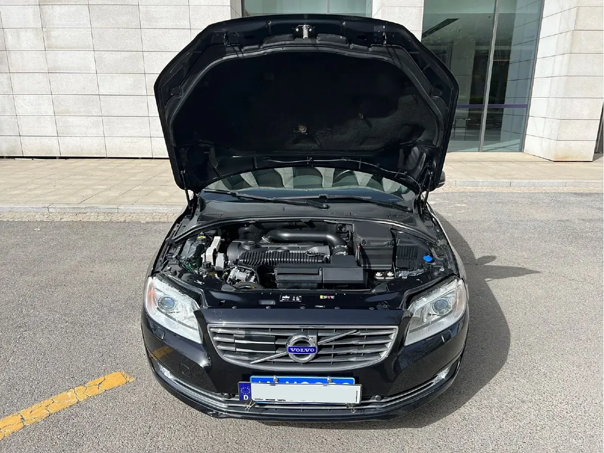 2015 Volvo S80L 2.0T 214HP L5 6AT,autocango,china used car exporter,china ev exporter,chinese used car exporter,chinese used ev exporter