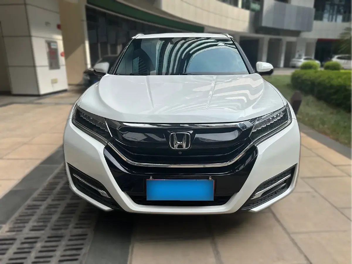 2017 Honda UR-V 2.0T 272HP L4 9AT