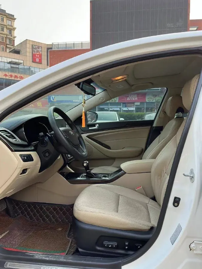 2013 Kia Cadenza 2.4L 180HP L4 6AT,autocango,china used car exporter,china ev exporter,chinese used car exporter,chinese used ev exporter