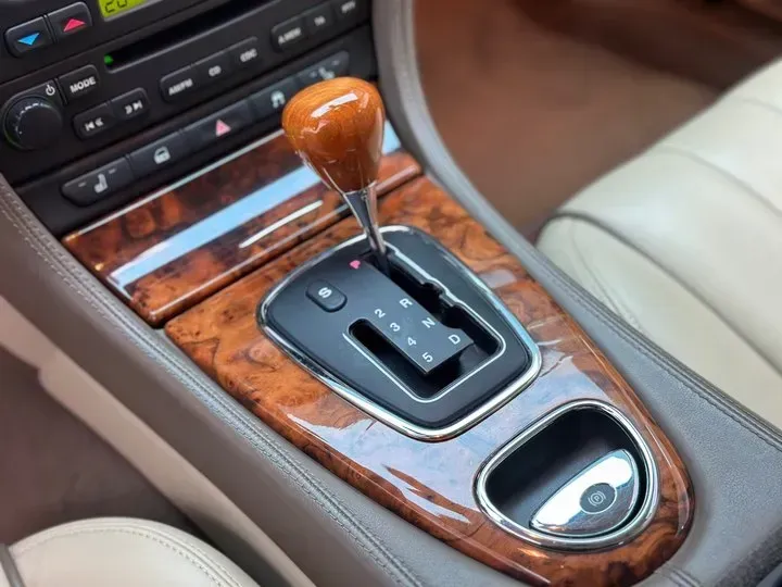 2006 Jaguar S-TYPE 3.0L 244HP V6 6AT,autocango,china used car exporter,china ev exporter,chinese used car exporter,chinese used ev exporter