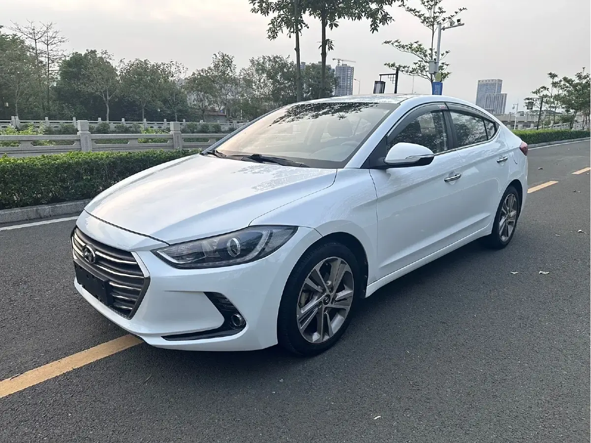 2018 Hyundai Elantra 1.6L 130HP L4 6AT