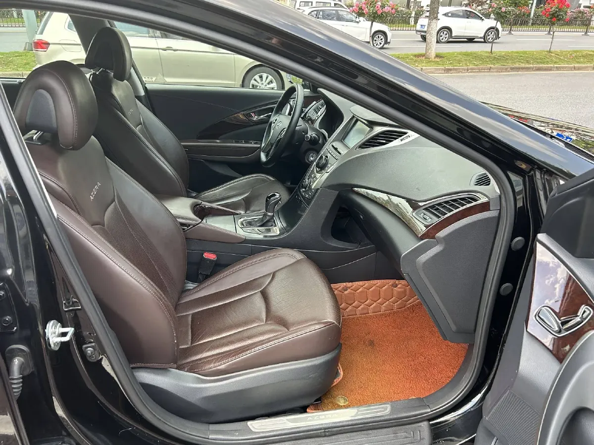 2011 Hyundai Azera 2.4L 180HP L4 6AT,autocango,china used car exporter,china ev exporter,chinese used car exporter,chinese used ev exporter