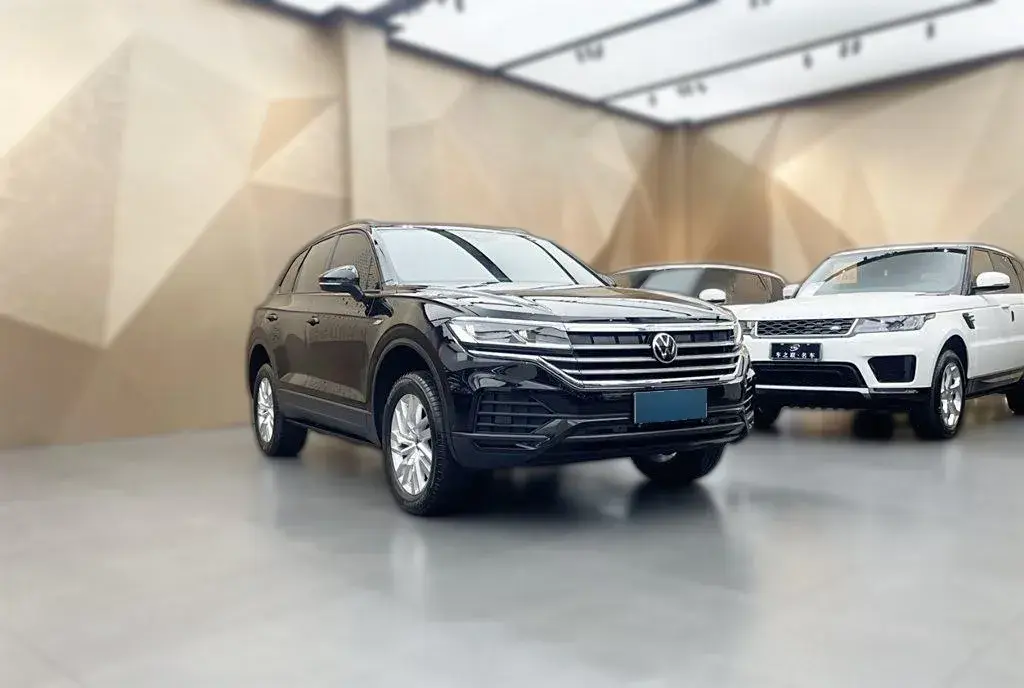 2021 Volkswagen Touareg 2.0T 245HP L4 8AT