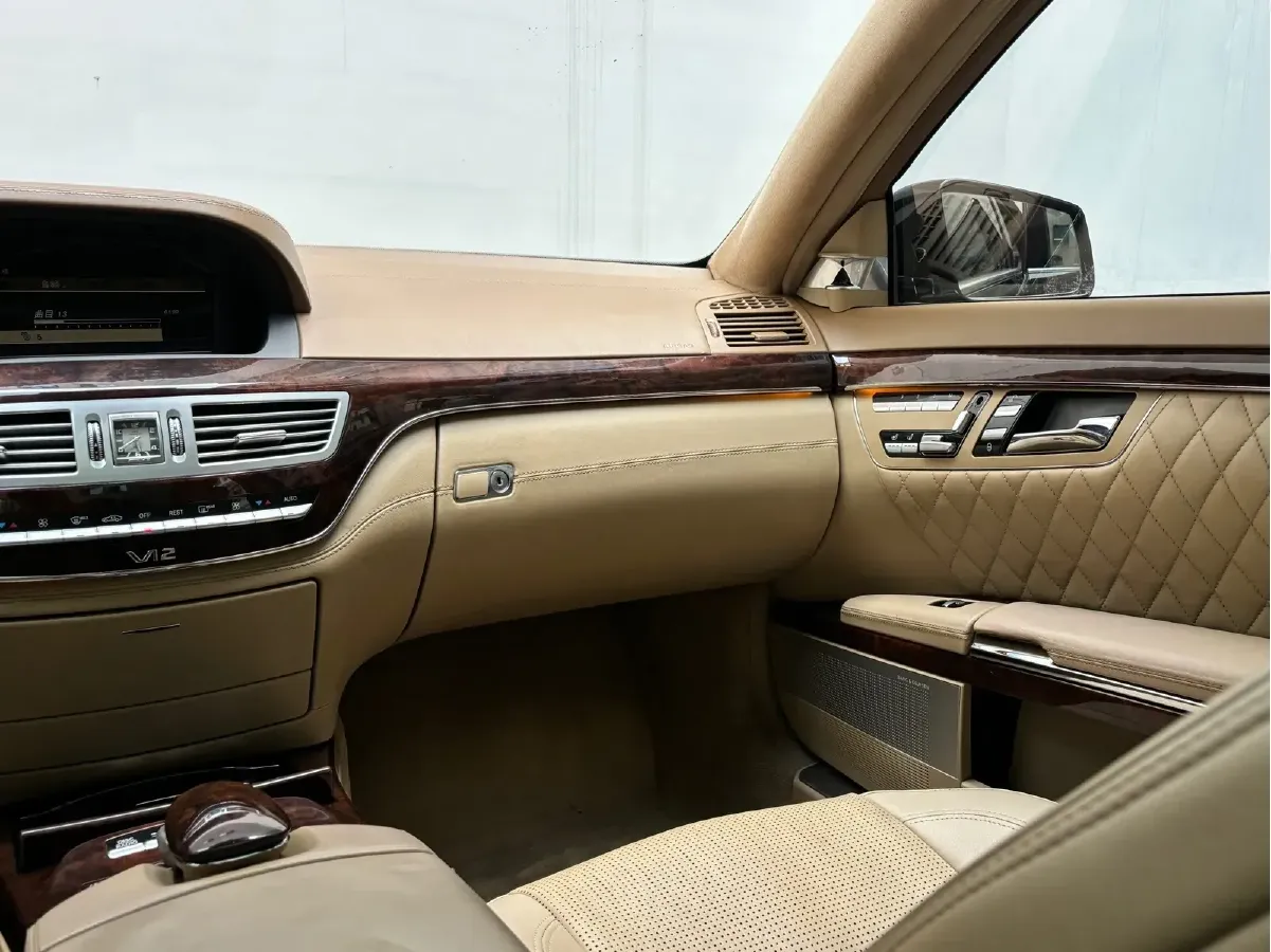 2010 Mercedes-Benz S AMG 6.0T 612HP V12 5AT,autocango,china used car exporter,china ev exporter,chinese used car exporter,chinese used ev exporter