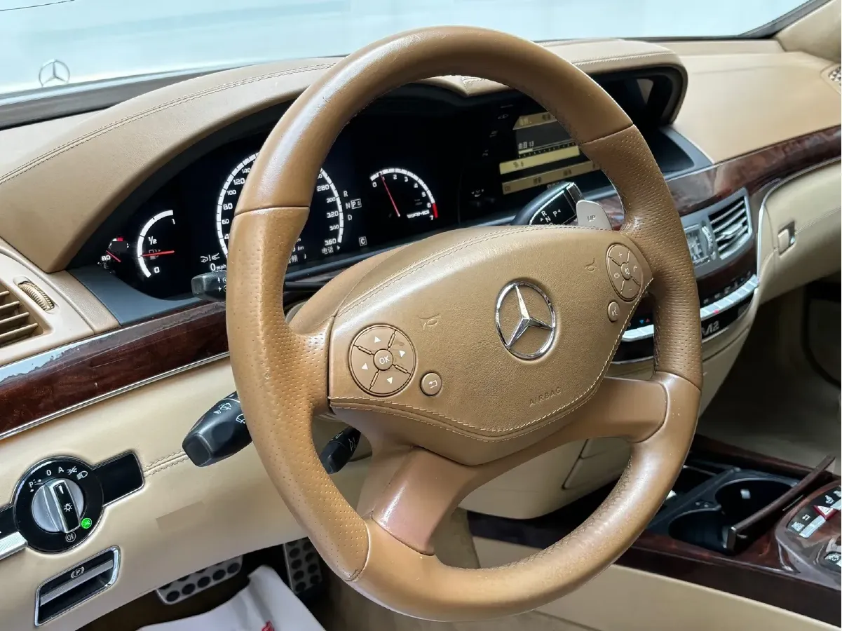 2010 Mercedes-Benz S AMG 6.0T 612HP V12 5AT,autocango,china used car exporter,china ev exporter,chinese used car exporter,chinese used ev exporter