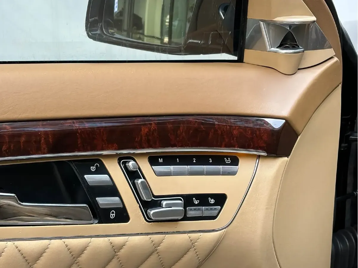 2010 Mercedes-Benz S AMG 6.0T 612HP V12 5AT,autocango,china used car exporter,china ev exporter,chinese used car exporter,chinese used ev exporter