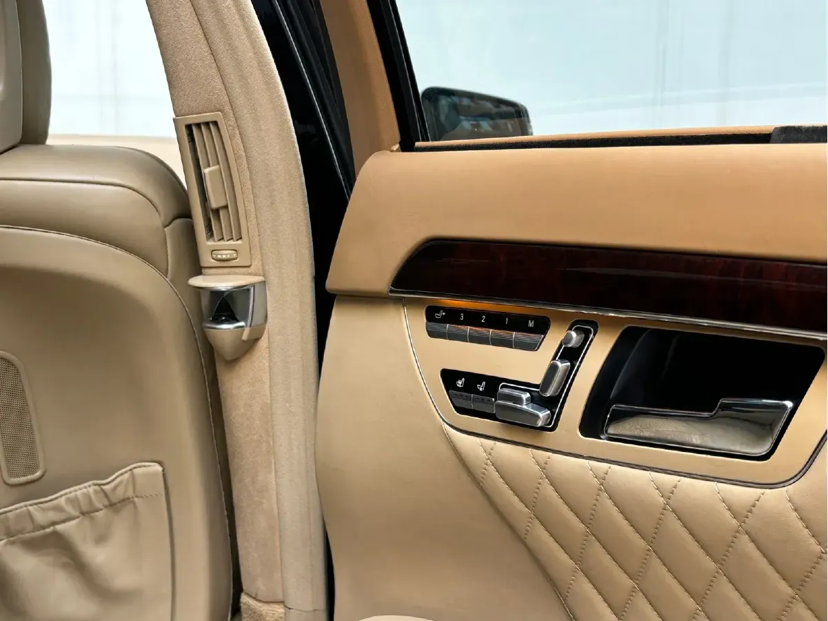 2010 Mercedes-Benz S AMG 6.0T 612HP V12 5AT,autocango,china used car exporter,china ev exporter,chinese used car exporter,chinese used ev exporter