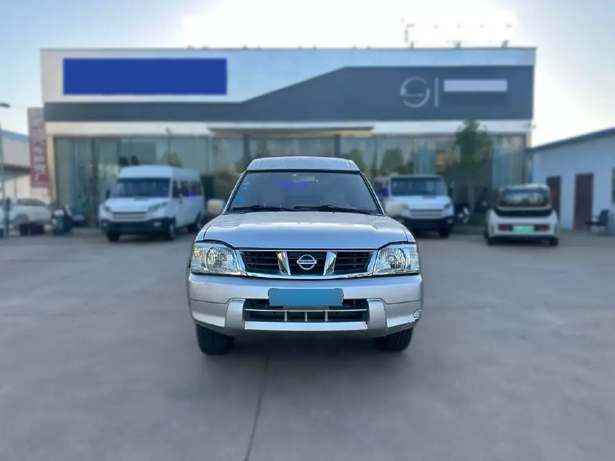 2013 Nissan ZN 2.4L 150HP L4 5MT