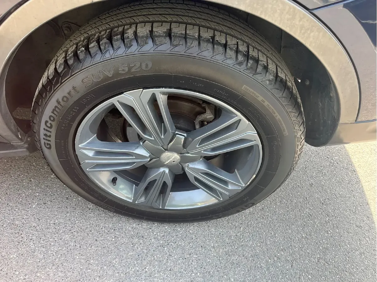 2015 Leopaard CS10 2.0T 177HP L4 6MT,autocango,china used car exporter,china ev exporter,chinese used car exporter,chinese used ev exporter