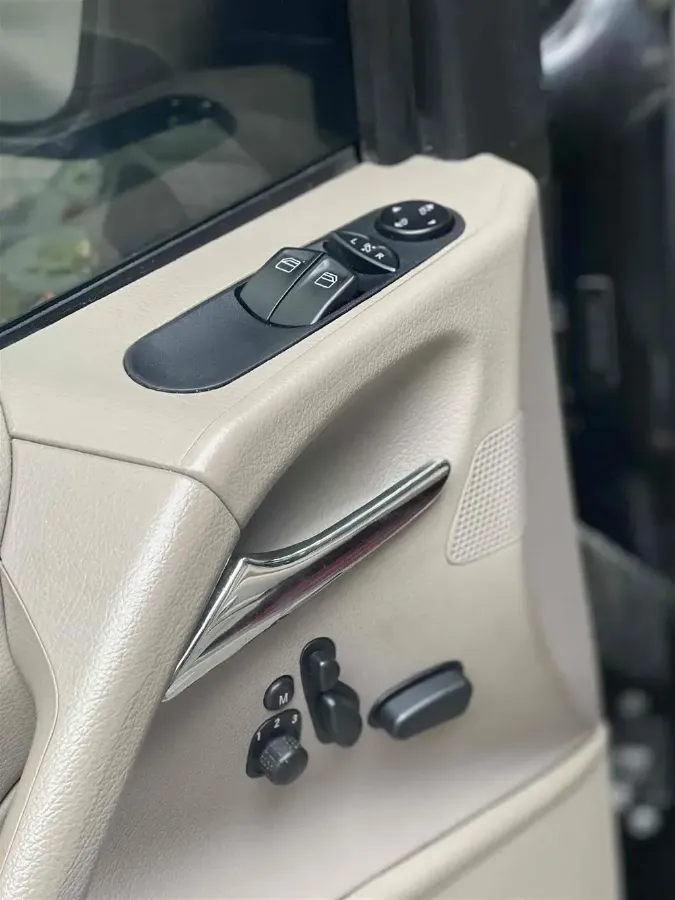 2013 Mercedes-Benz Viano 3.0L 224HP V6 5AT,autocango,china used car exporter,china ev exporter,chinese used car exporter,chinese used ev exporter