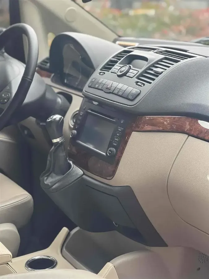 2013 Mercedes-Benz Viano 3.0L 224HP V6 5AT,autocango,china used car exporter,china ev exporter,chinese used car exporter,chinese used ev exporter