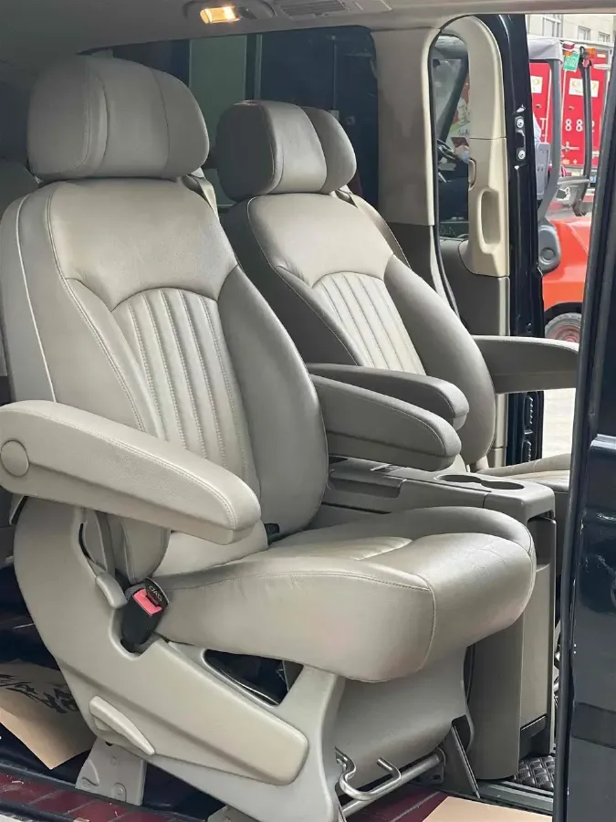 2013 Mercedes-Benz Viano 3.0L 224HP V6 5AT,autocango,china used car exporter,china ev exporter,chinese used car exporter,chinese used ev exporter