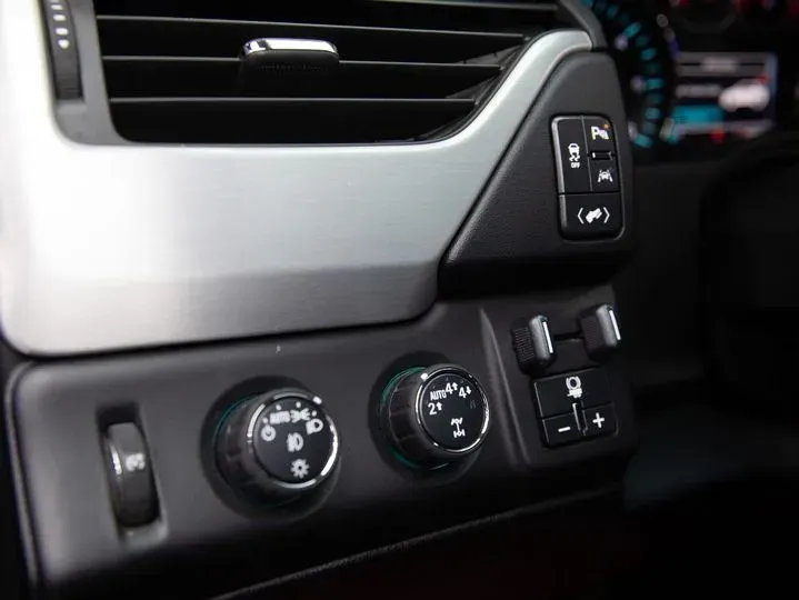 2016 The Durant Guild YUKON 5.3L 355HP V8 6AT,autocango,china used car exporter,china ev exporter,chinese used car exporter,chinese used ev exporter