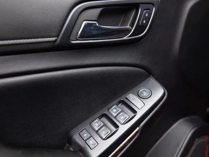 2016 The Durant Guild YUKON 5.3L 355HP V8 6AT,autocango,china used car exporter,china ev exporter,chinese used car exporter,chinese used ev exporter