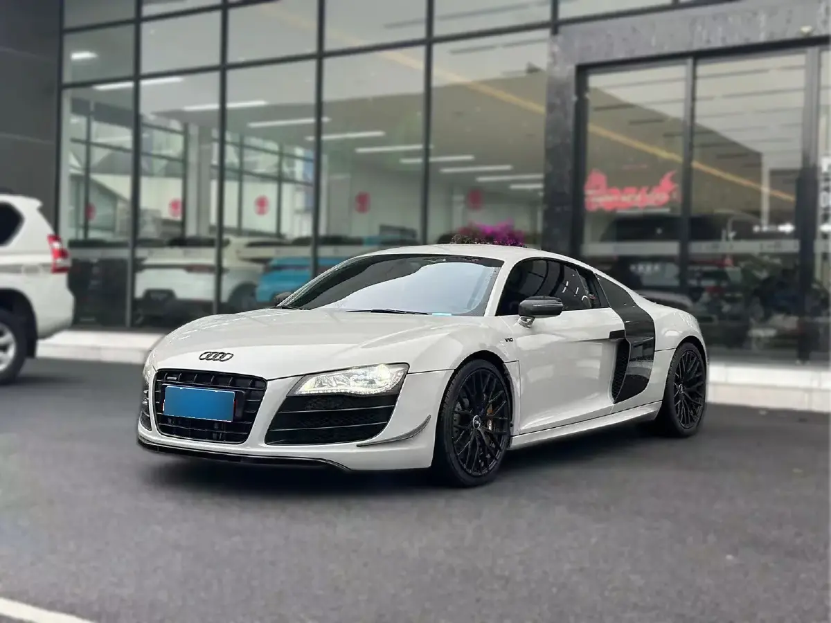 2012 Audi R8 5.2L 525HP V10 6AMT