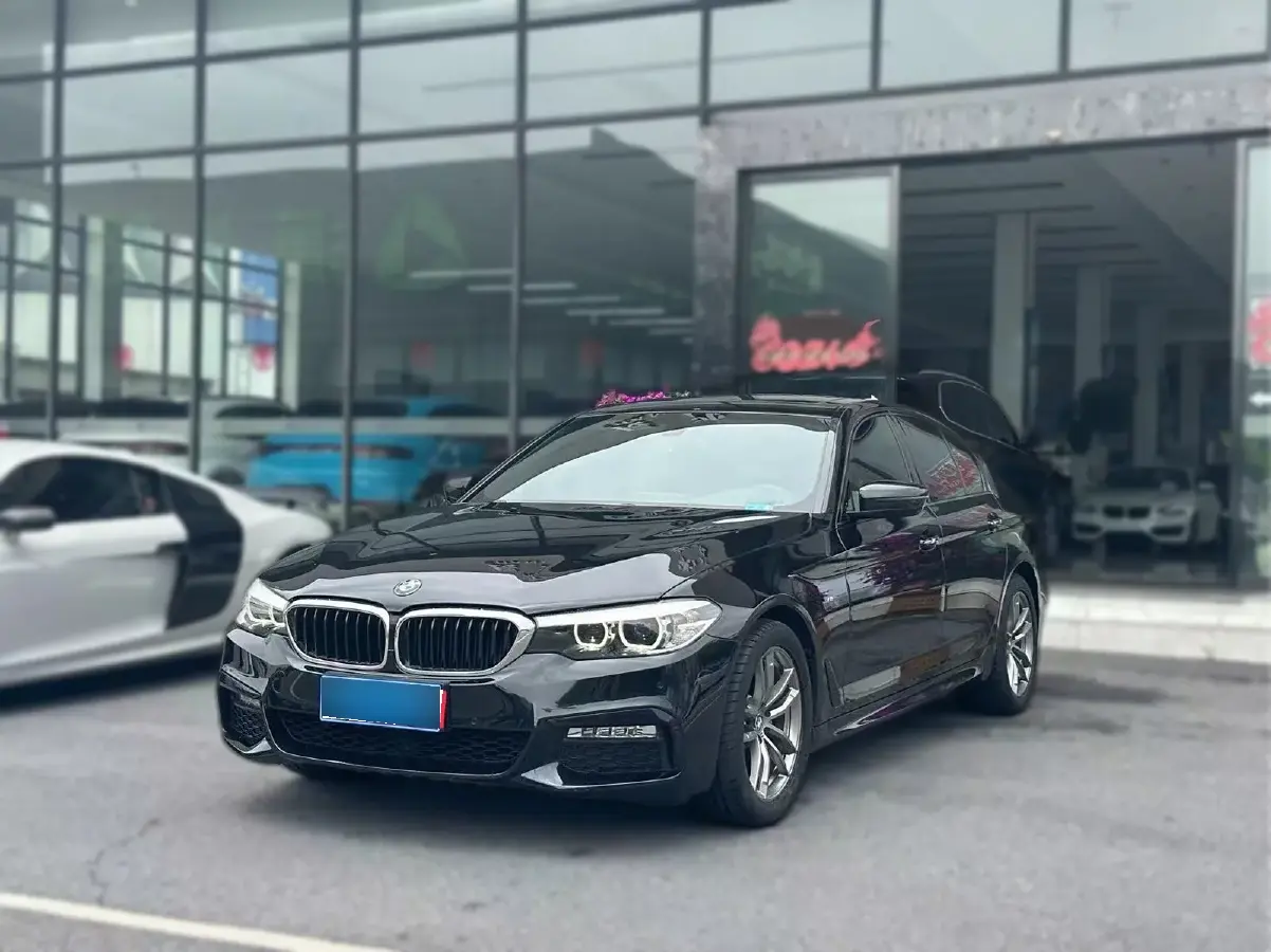 2018 BMW 5 Series 2.0T 184HP L4 8AT