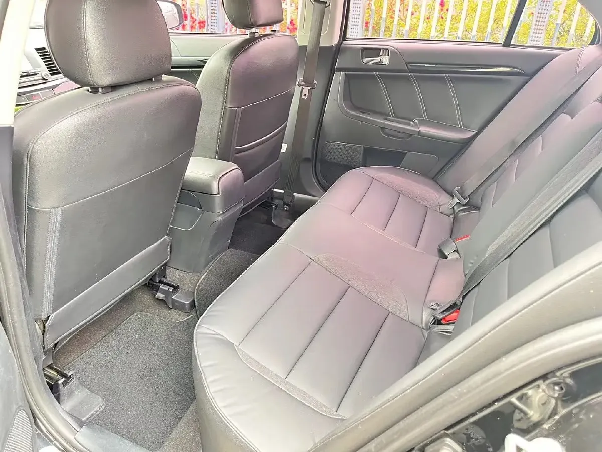 2015 Mitsubishi Lancer EX 1.8L 136HP L4 CVT,autocango,china used car exporter,china ev exporter,chinese used car exporter,chinese used ev exporter