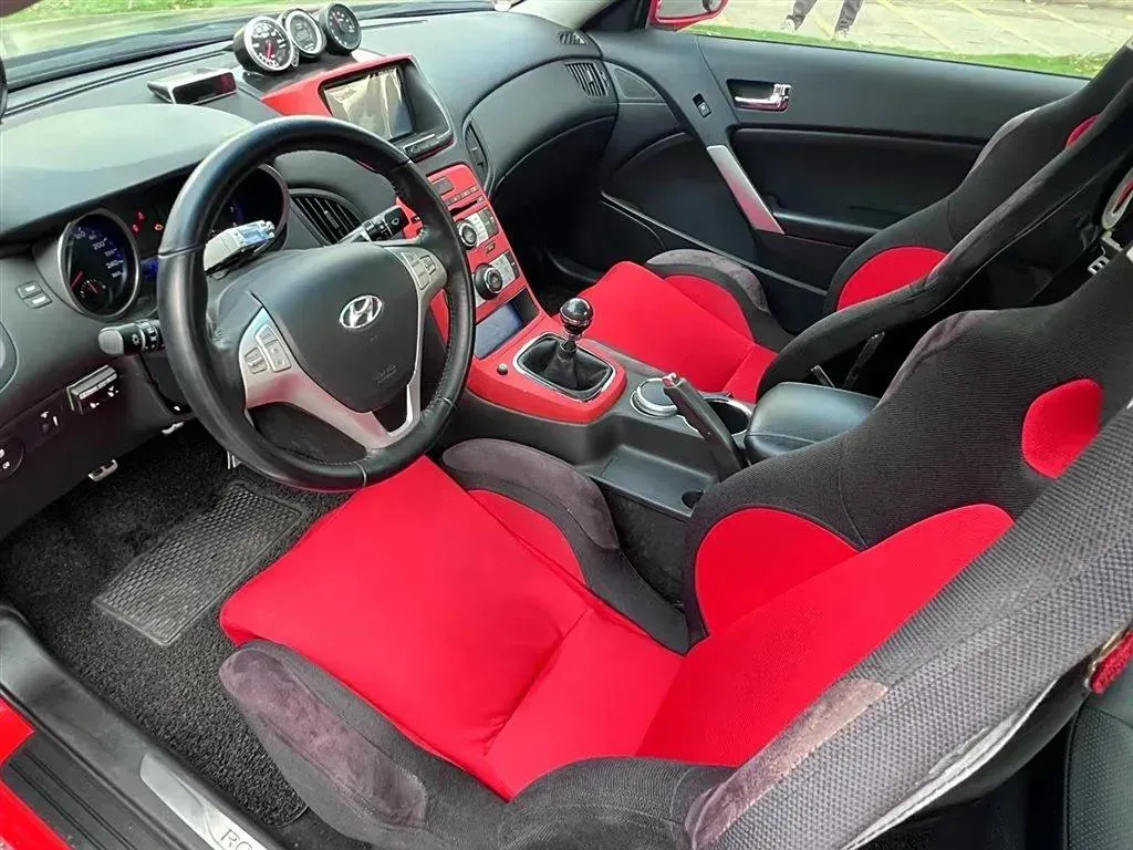 2009 Hyundai Rohens-Coupe 2.0T 210HP L4 6MT,autocango,china used car exporter,china ev exporter,chinese used car exporter,chinese used ev exporter