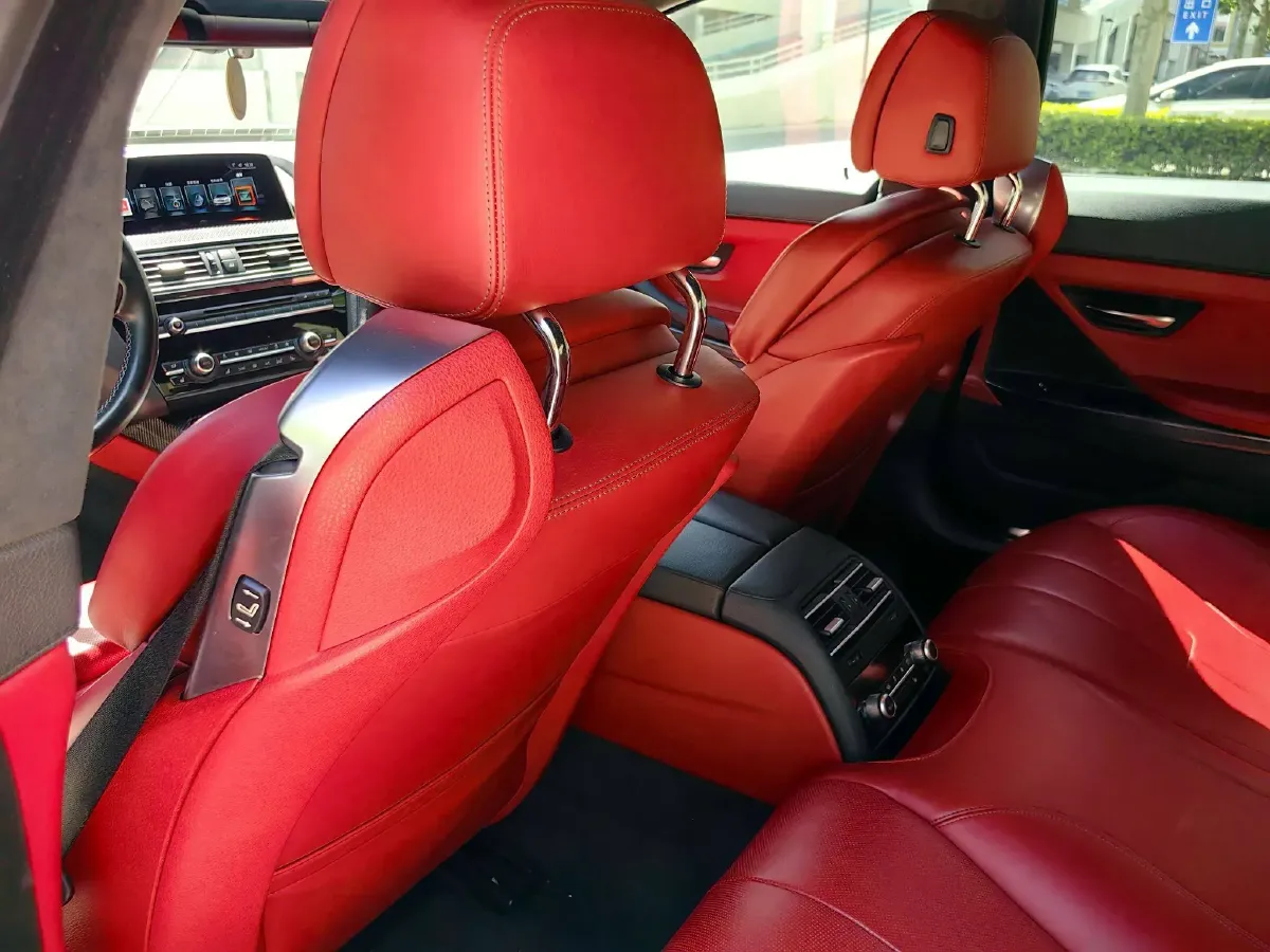 2015 BMW M6 4.4T 560HP V8 7DCT,autocango,china used car exporter,china ev exporter,chinese used car exporter,chinese used ev exporter