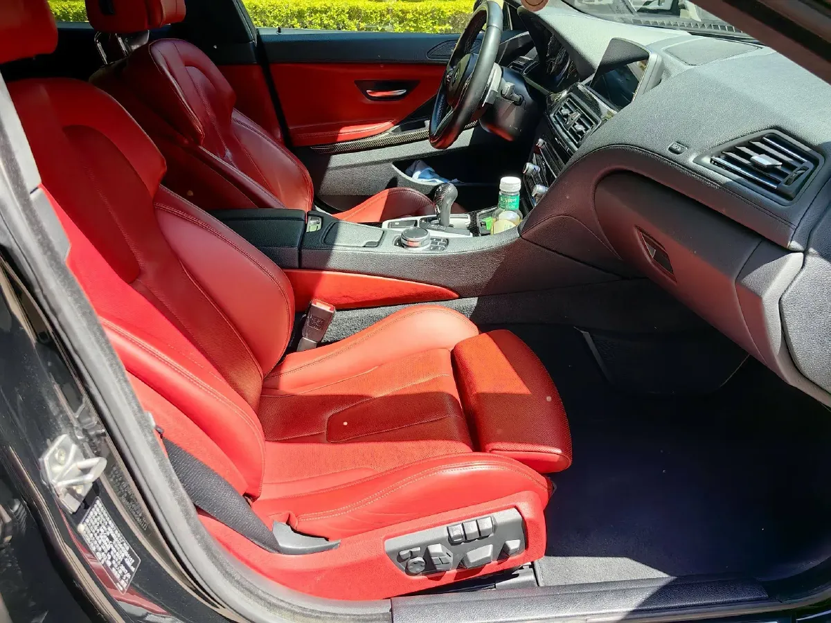 2015 BMW M6 4.4T 560HP V8 7DCT,autocango,china used car exporter,china ev exporter,chinese used car exporter,chinese used ev exporter