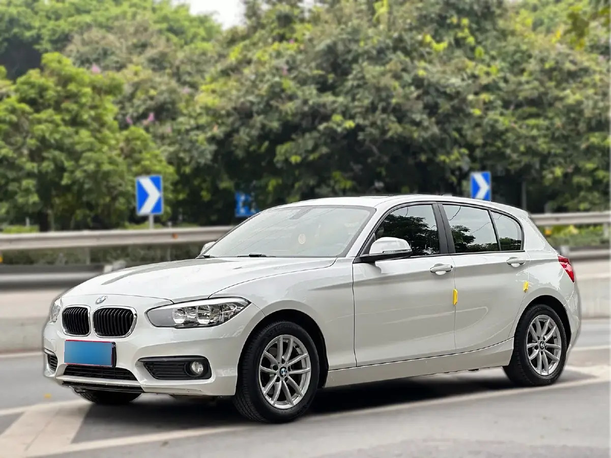 2015 BMW 1 Series 1.6T 136HP L4 8AT