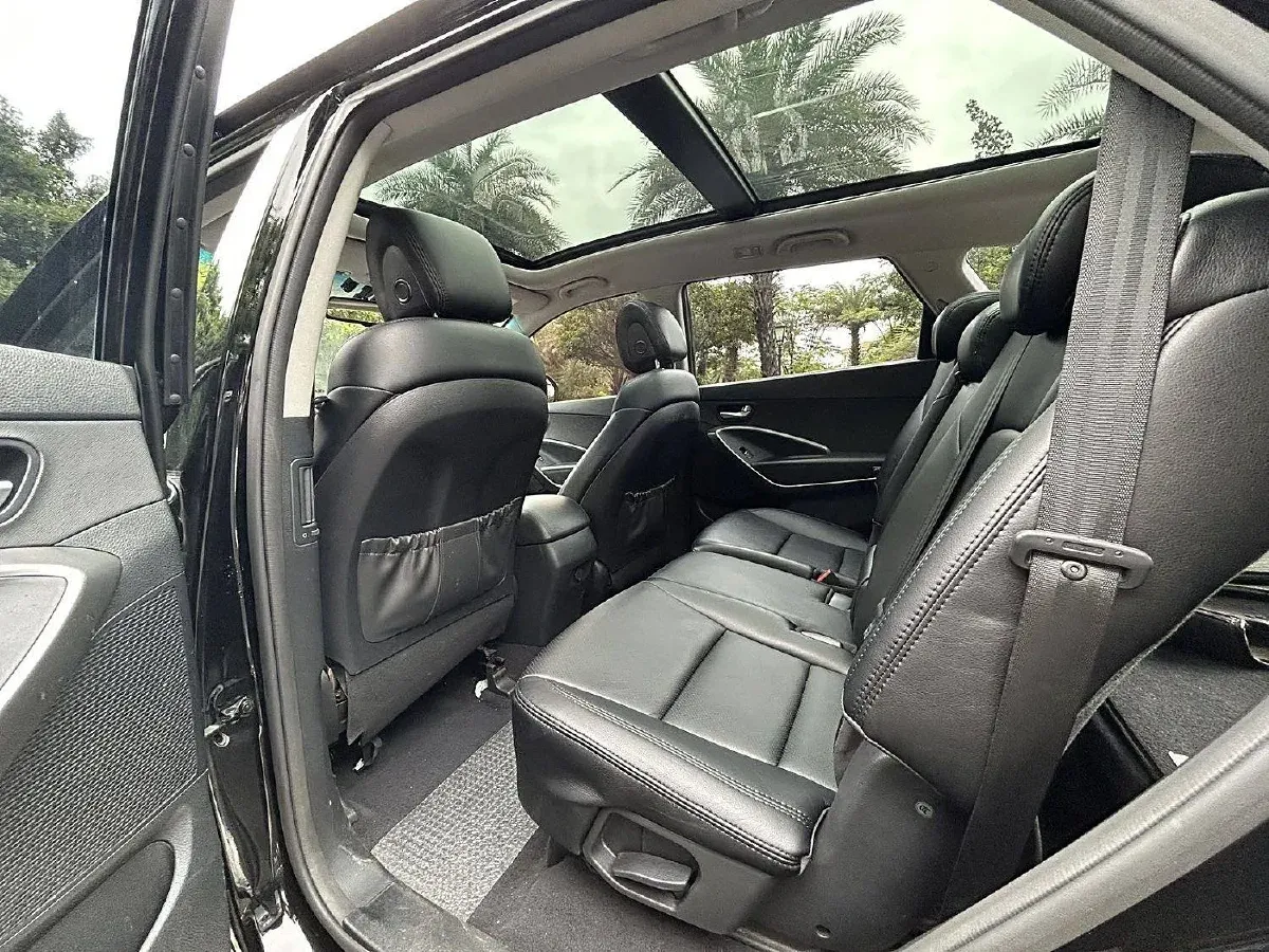 2015 Hyundai Grand SantaFe 2.0T 241HP L4 6AT,autocango,china used car exporter,china ev exporter,chinese used car exporter,chinese used ev exporter