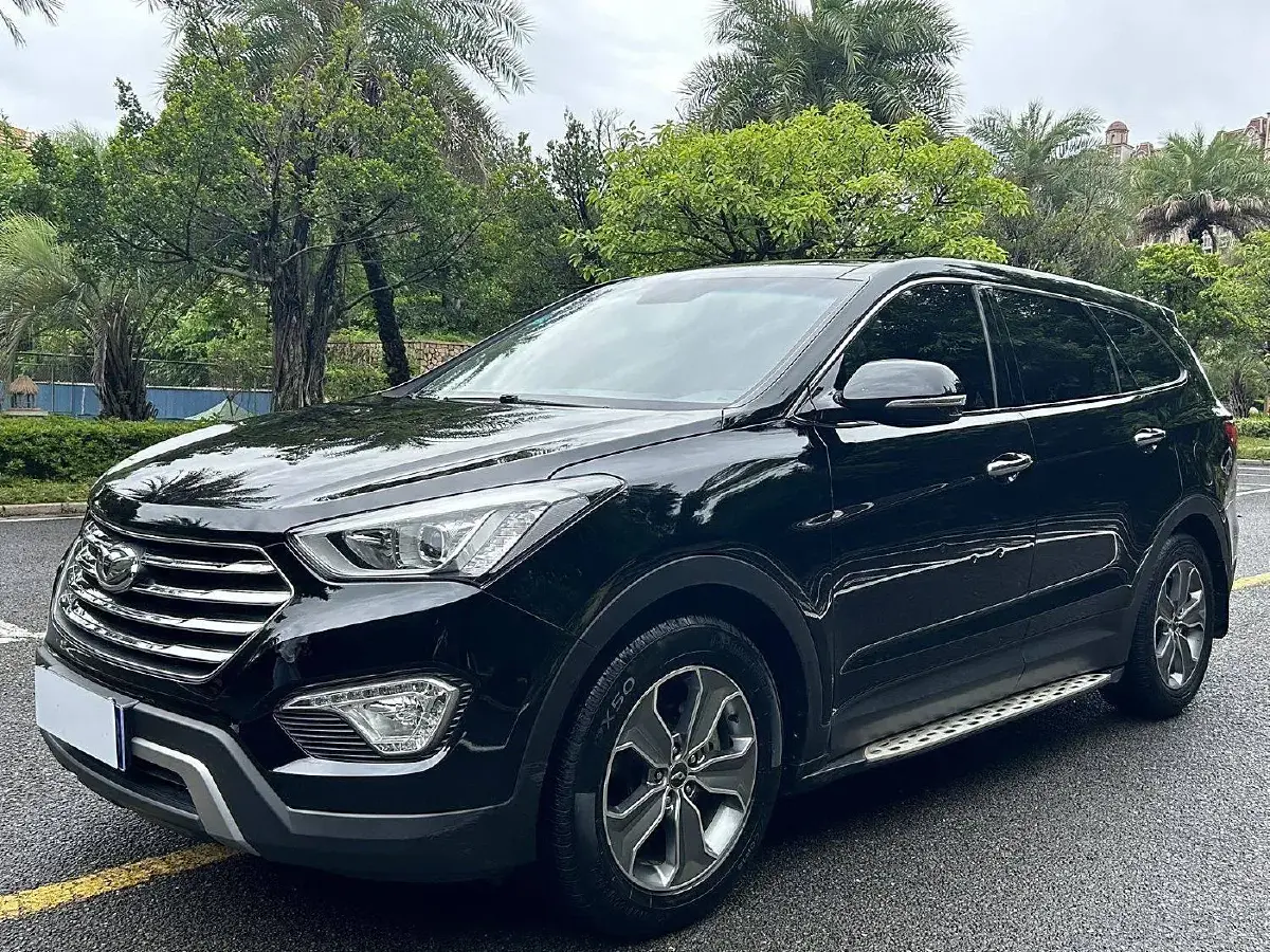 2015 Hyundai Grand SantaFe 2.0T 241HP L4 6AT