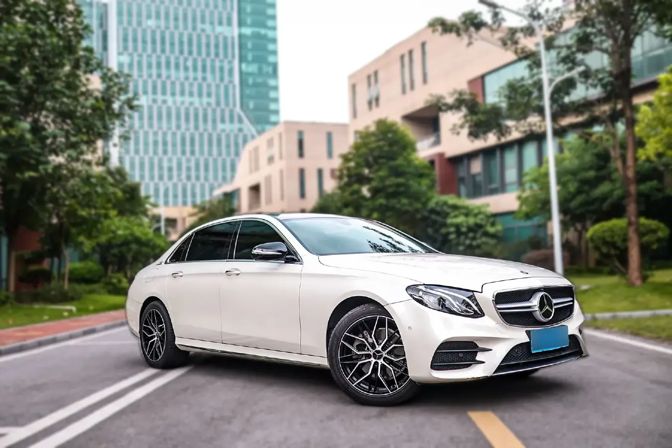 2018 Mercedes-Benz E Class 2.0T 184HP L4 9AT