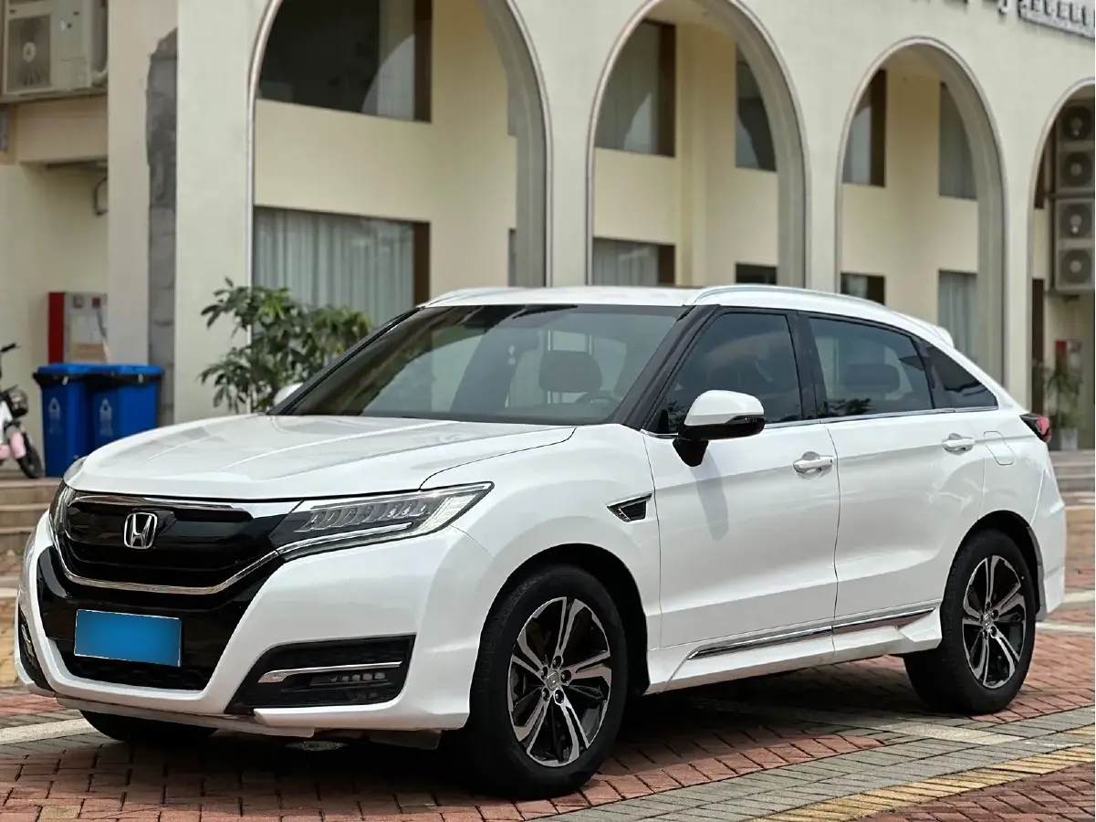 2017 Honda UR-V 2.0T 272HP L4 9AT