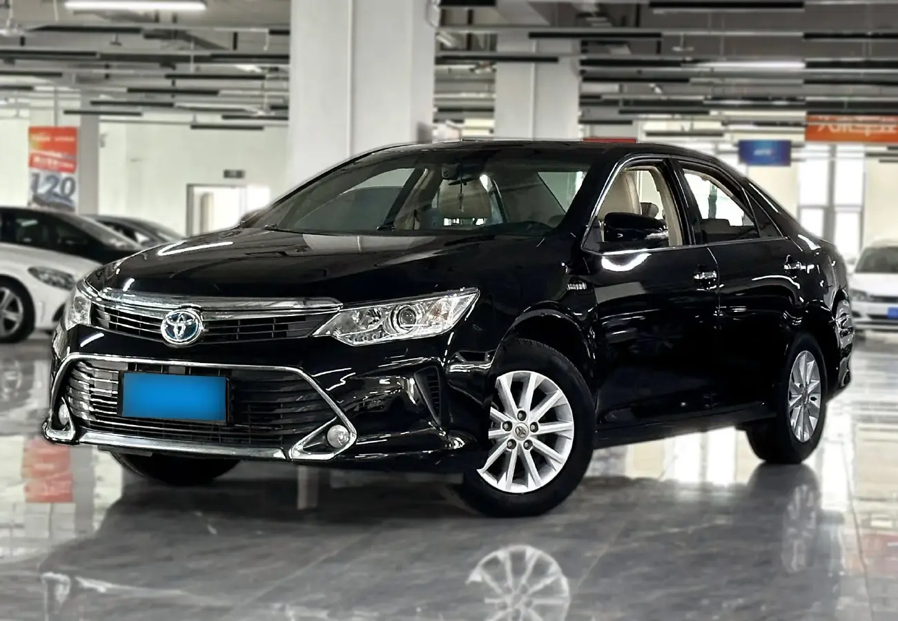 2015 Toyota Camry 2.5L 160HP L4 E-CVT Hybrid