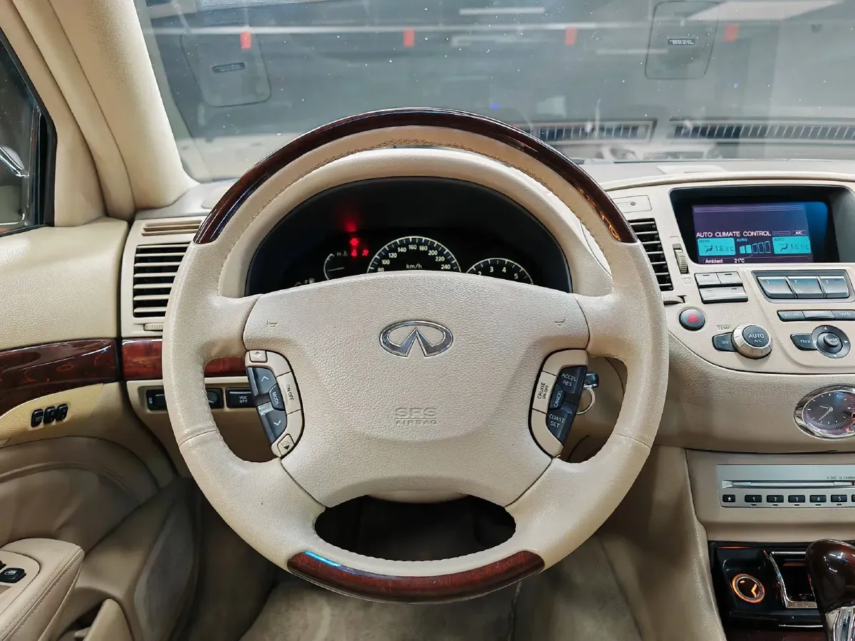 2004 Nissan CIMA 4.5L 340HP V8 5AT,autocango,china used car exporter,china ev exporter,chinese used car exporter,chinese used ev exporter