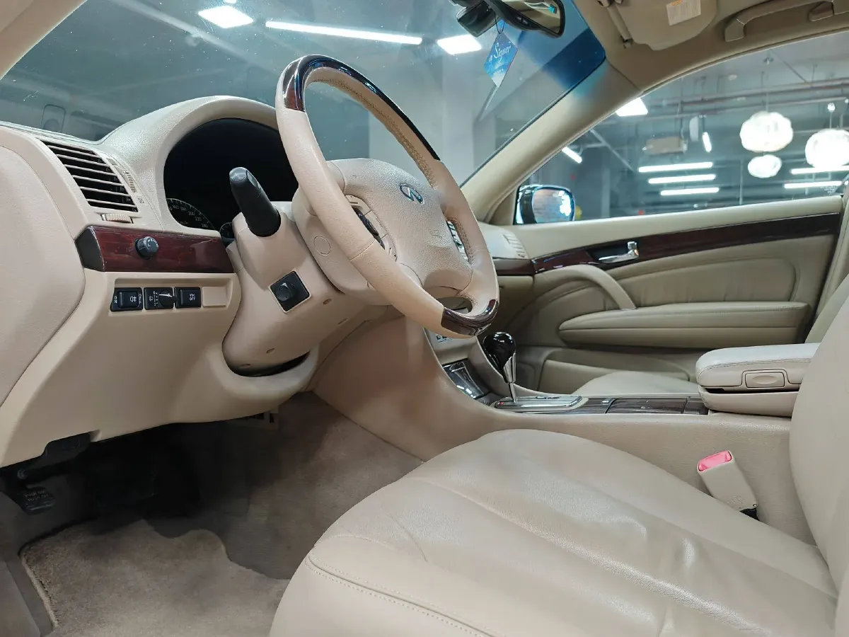 2004 Nissan CIMA 4.5L 340HP V8 5AT,autocango,china used car exporter,china ev exporter,chinese used car exporter,chinese used ev exporter