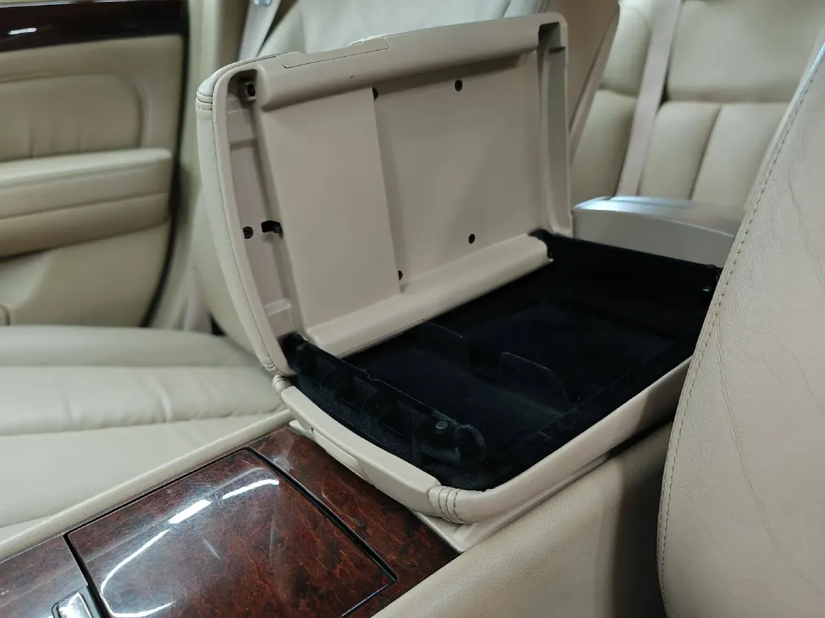 2004 Nissan CIMA 4.5L 340HP V8 5AT,autocango,china used car exporter,china ev exporter,chinese used car exporter,chinese used ev exporter