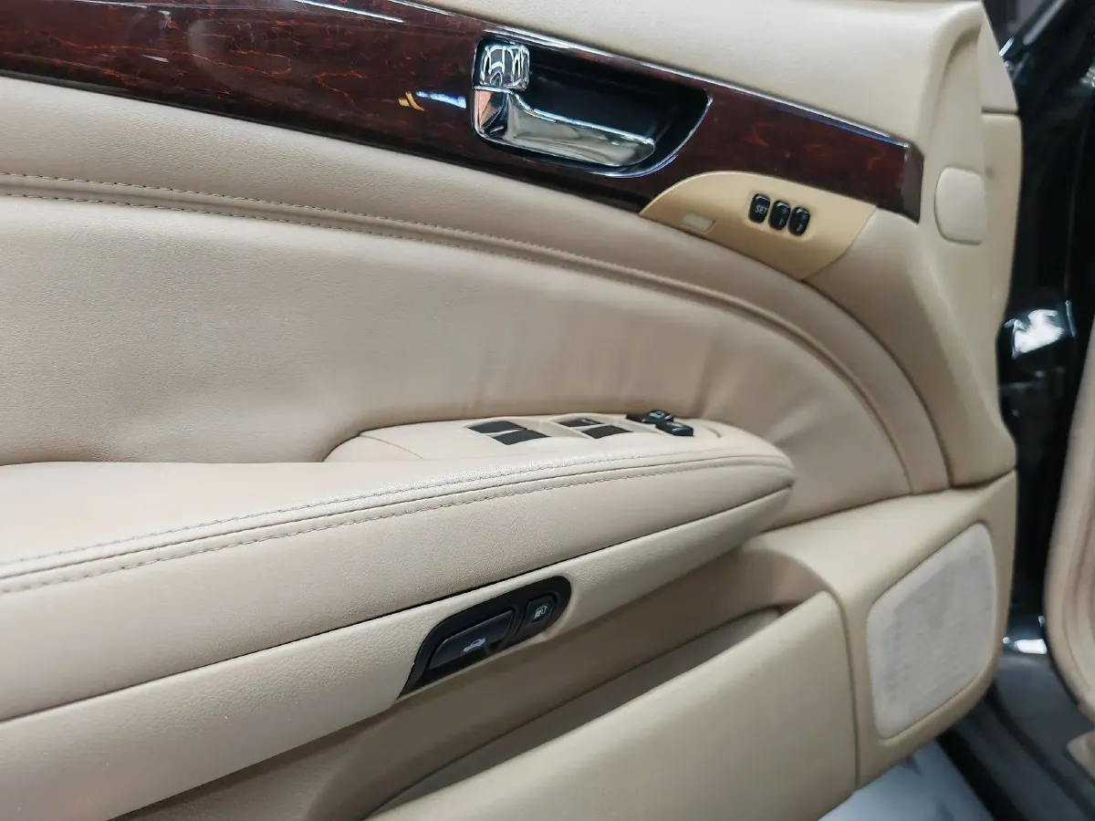 2004 Nissan CIMA 4.5L 340HP V8 5AT,autocango,china used car exporter,china ev exporter,chinese used car exporter,chinese used ev exporter