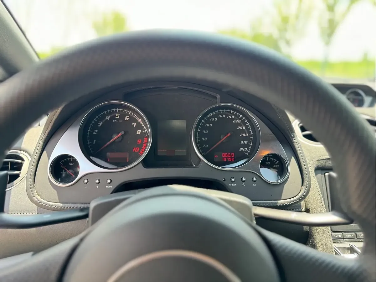 2011 Lamborghini Gallardo 5.2L 557HP V10 6AMT,autocango,china used car exporter,china ev exporter,chinese used car exporter,chinese used ev exporter