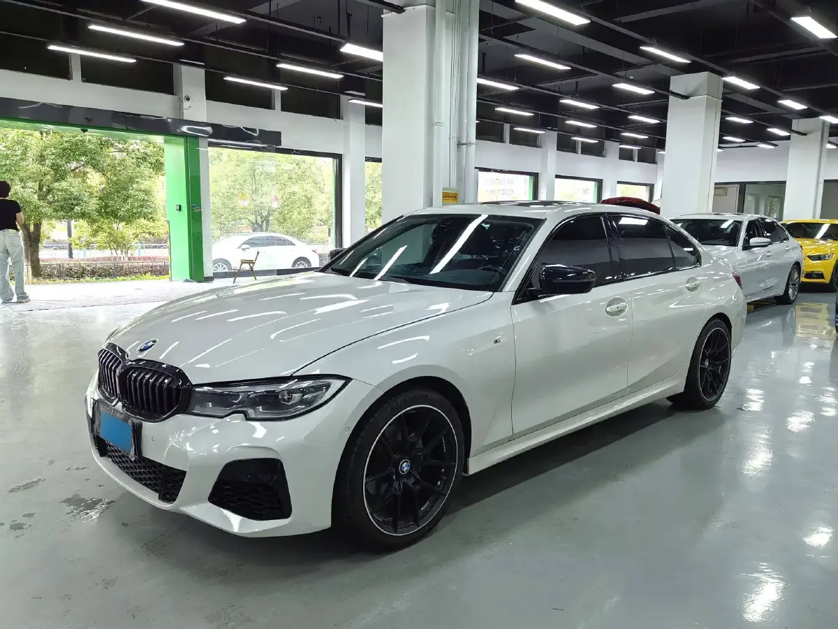 2022 BMW 3 Series 2.0T 184HP L4 8AT