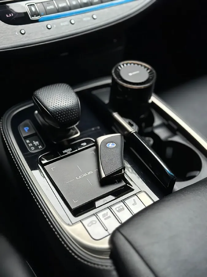 2018 Lexus LS 3.5L 299HP V6 E-CVT Hybrid,autocango,china used car exporter,china ev exporter,chinese used car exporter,chinese used ev exporter