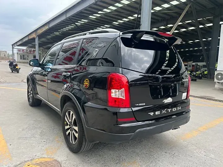 2014 SsangYong Rexton W 2.7T 165HP L4 5AT,autocango,china used car exporter,china ev exporter,chinese used car exporter,chinese used ev exporter