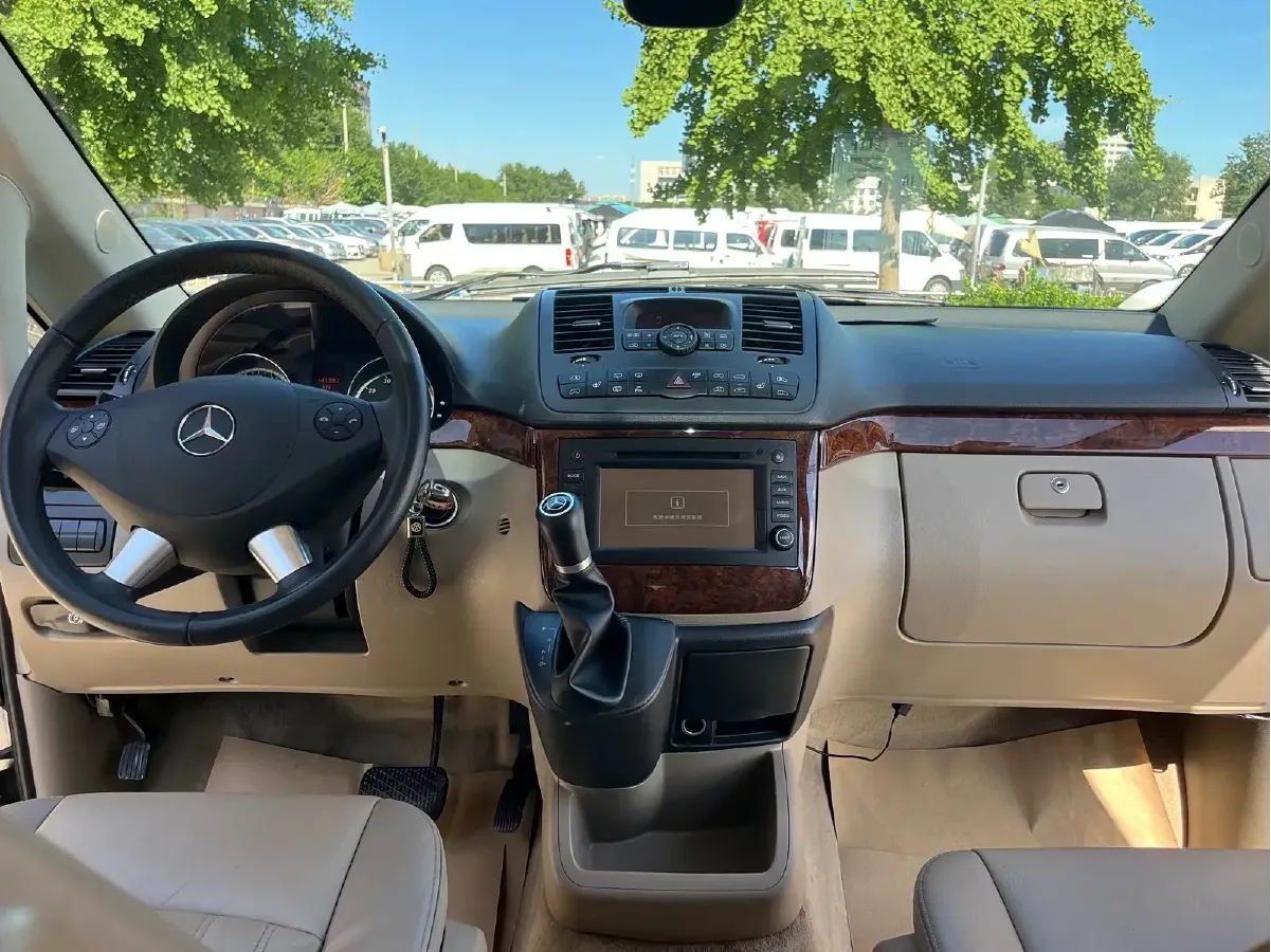 2013 Mercedes-Benz Viano 3.5L 258HP V6 5AT,autocango,china used car exporter,china ev exporter,chinese used car exporter,chinese used ev exporter