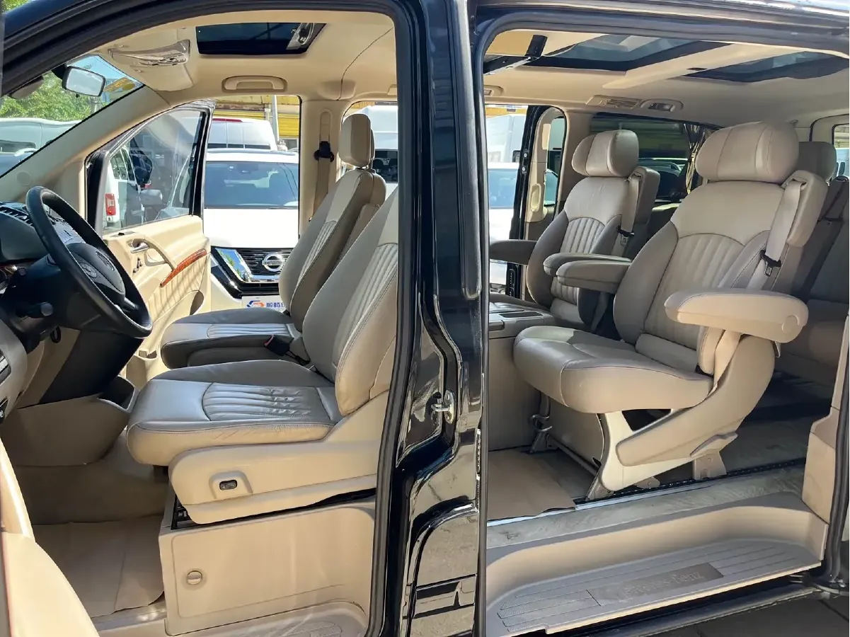 2013 Mercedes-Benz Viano 3.5L 258HP V6 5AT,autocango,china used car exporter,china ev exporter,chinese used car exporter,chinese used ev exporter