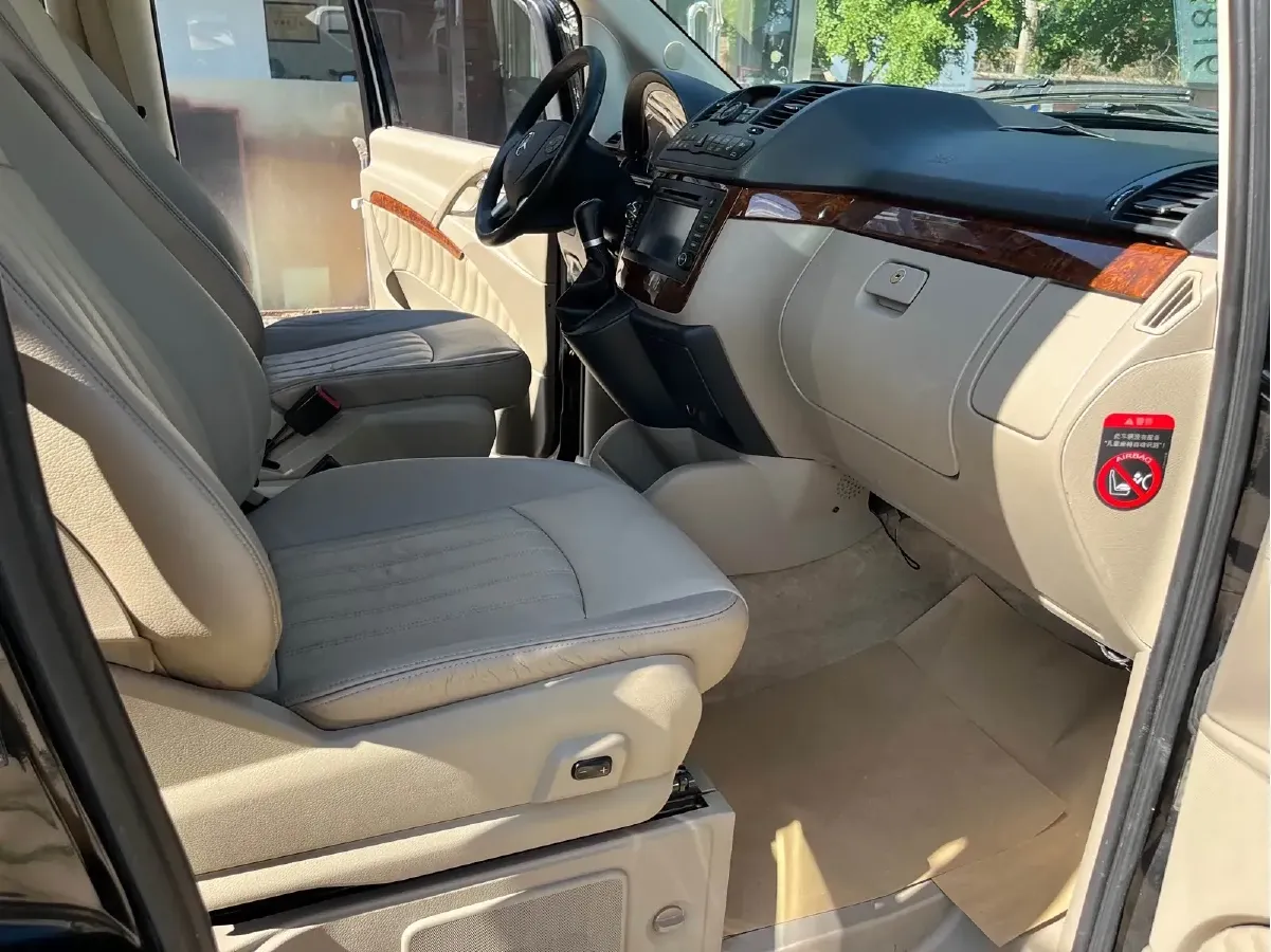 2013 Mercedes-Benz Viano 3.5L 258HP V6 5AT,autocango,china used car exporter,china ev exporter,chinese used car exporter,chinese used ev exporter