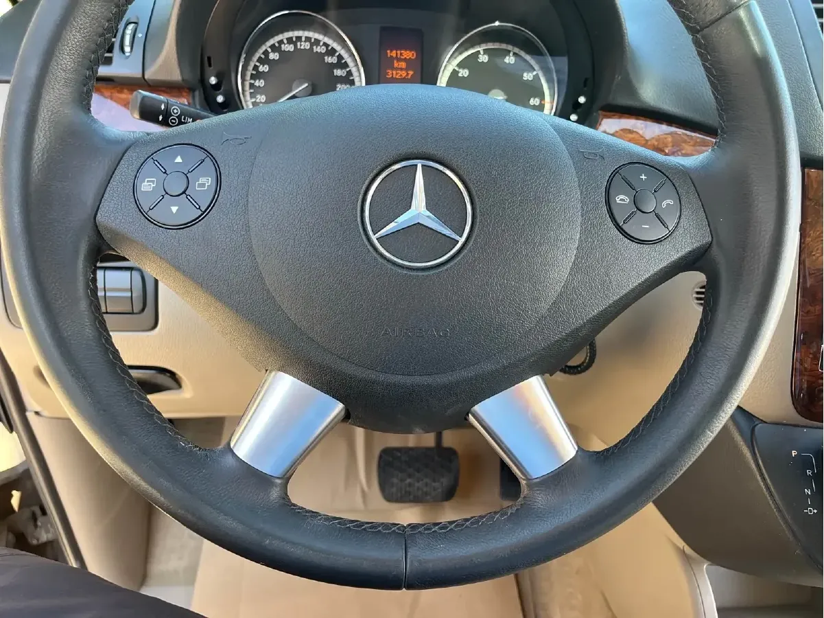 2013 Mercedes-Benz Viano 3.5L 258HP V6 5AT,autocango,china used car exporter,china ev exporter,chinese used car exporter,chinese used ev exporter